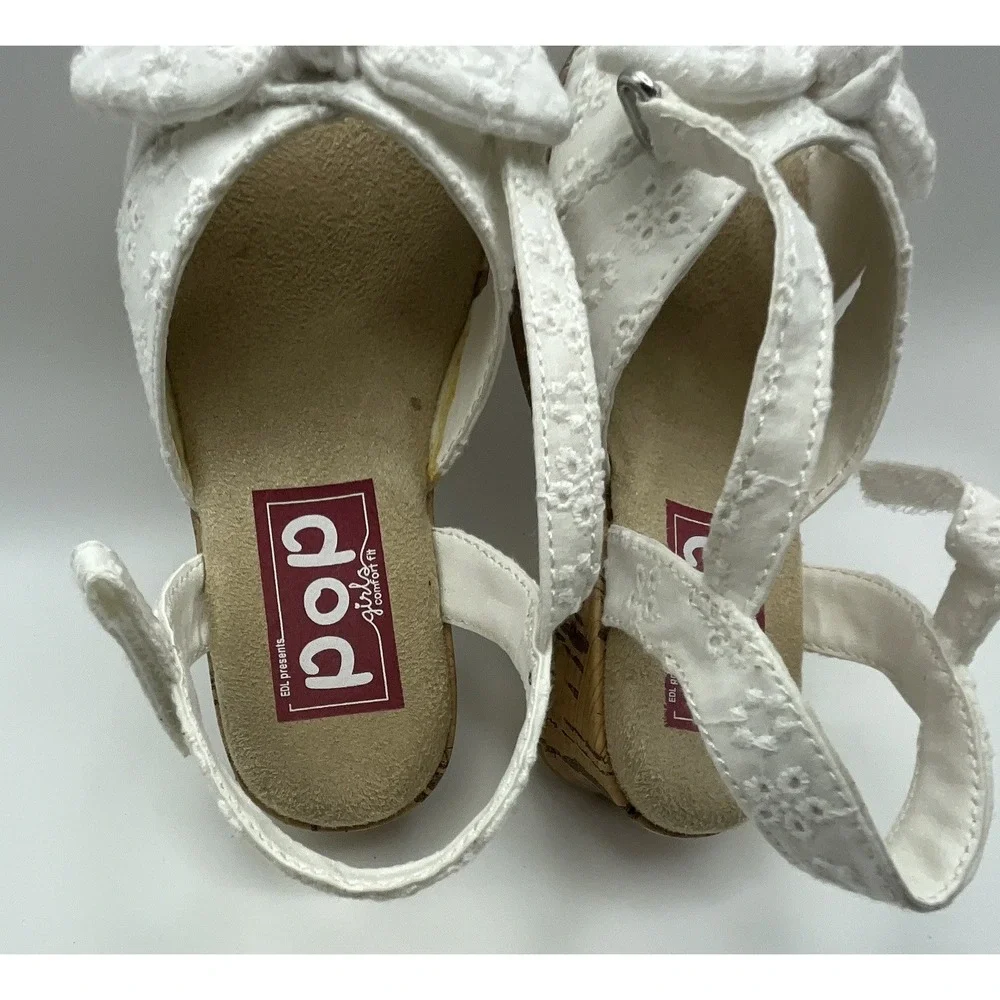 Girls Pop Lil Friendly White Eyelet Sandals -‎ New - Size 9